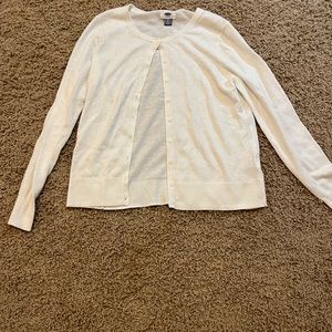 White Old Navy sweater